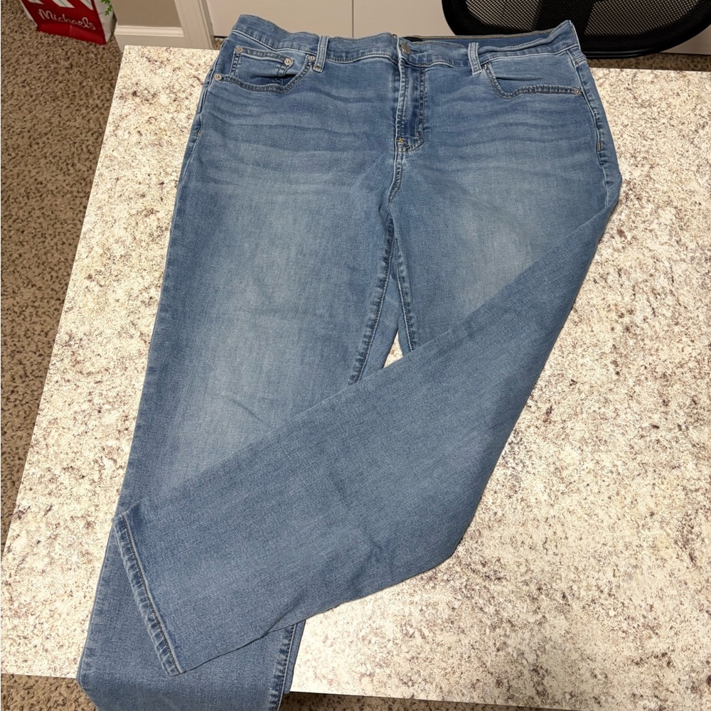 GAP Women's Straight Leg Jeans - Light Blue